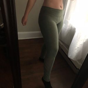 Scorpio Sol green athletic leggings- size medium